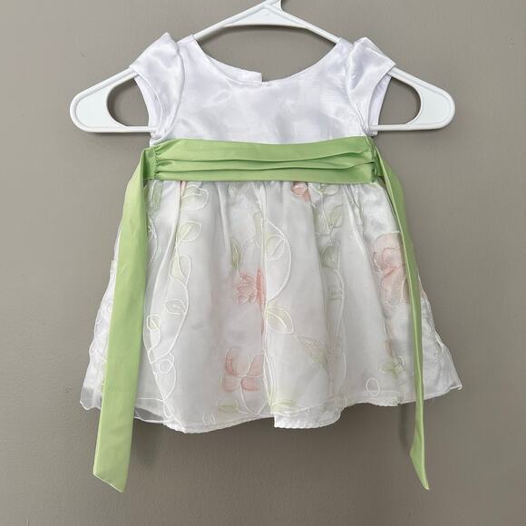 PLACE White Dress Flower Embroidered with Green Belt for 6-9M Baby Girl - Picture 1 of 6